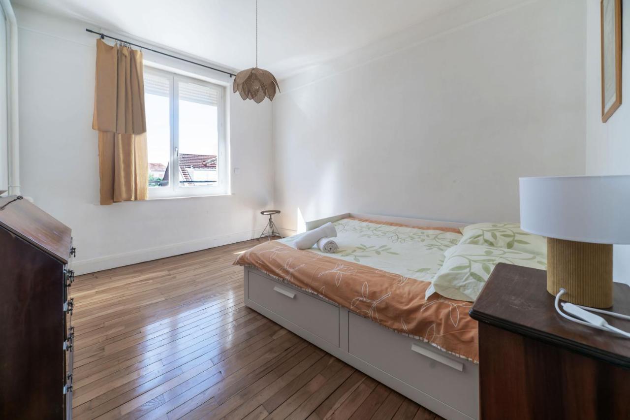 Le Belfort - Grand Appartement Avec Terrasse Et Parking Prive Vichy Exterior photo