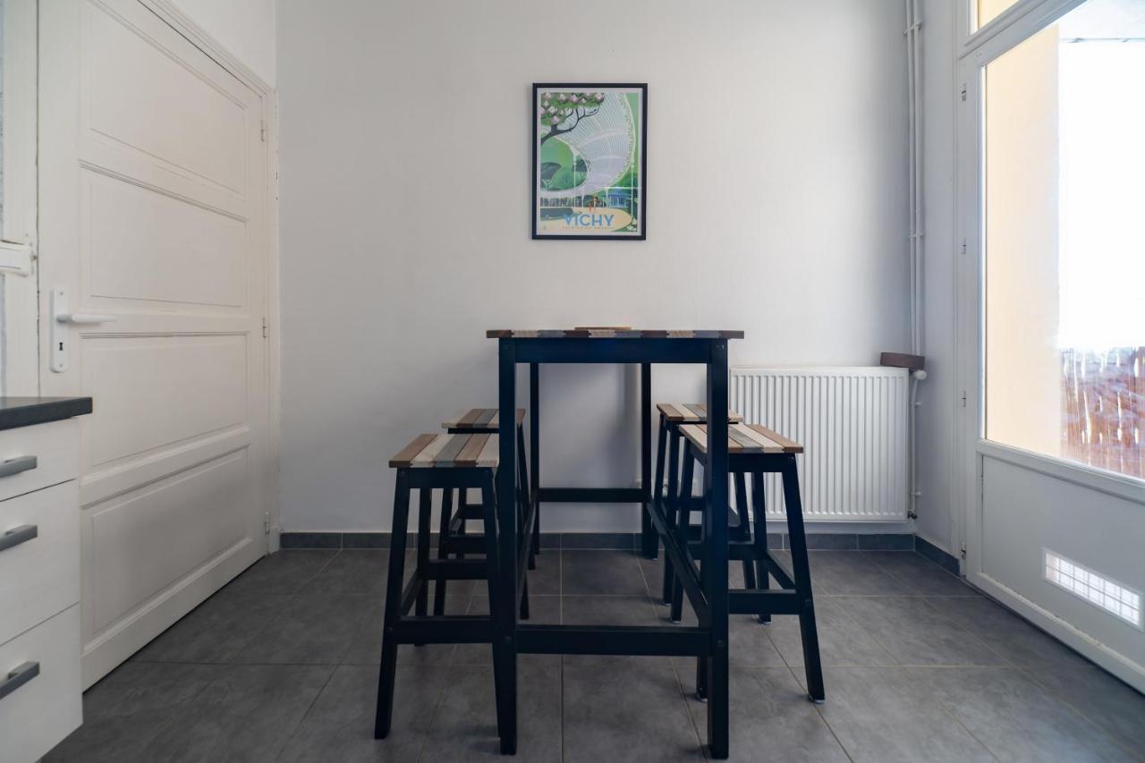 Le Belfort - Grand Appartement Avec Terrasse Et Parking Prive Vichy Exterior photo